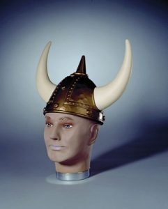 Wikinger helmet with horns