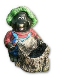 Maulwurf an Baumstumpf K670