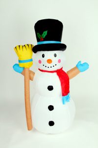 Beleuchteter Schneemann mit Besen