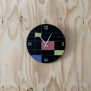 Zegar scienny Ralle z kreatywnym wzorem w paski 30 cm