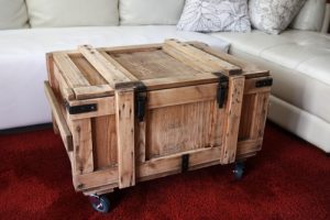 Drewniana skrzynia jako stolik/Sideboard w stylu Shabby