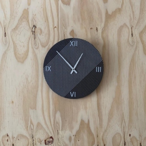 Zegar scienny Babsi z kreatywnym wzorem w paski 30 cm